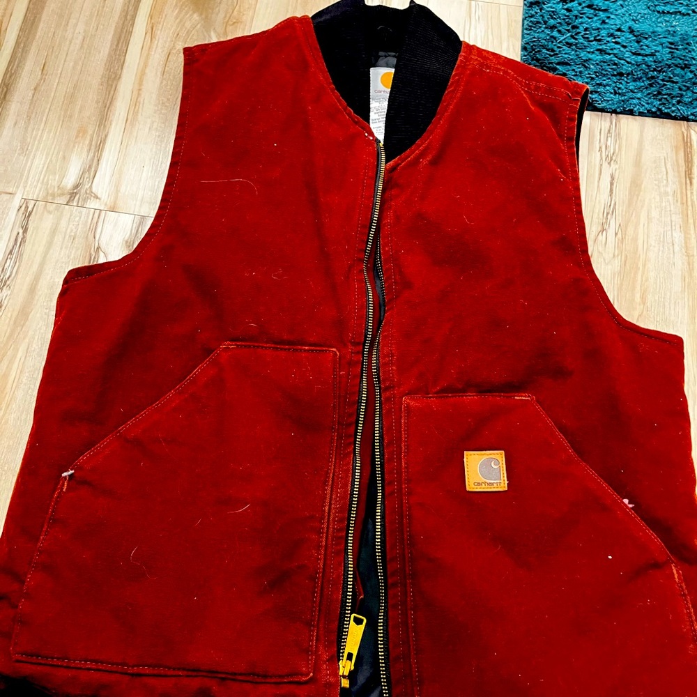 Carhartt quilted down vest. Size M!